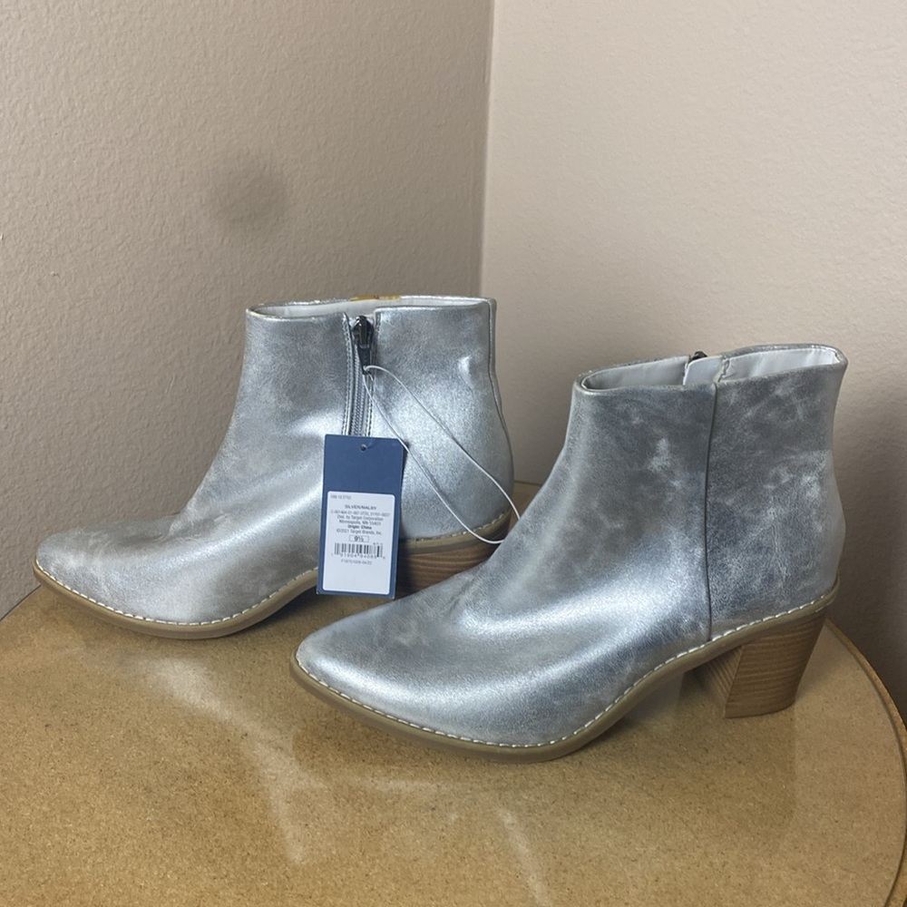 Universal Thread Silver Booties - image 2